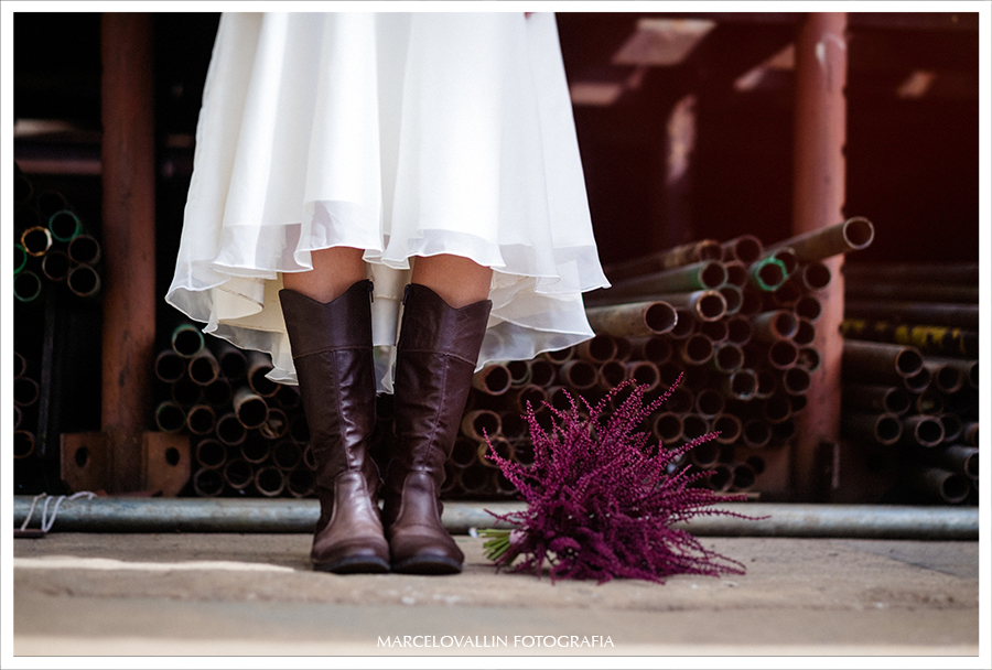 fotografia para editoral de moda noiva realizado no Estaleiro São Miguel em Niteroi. Estilista Mel Bessa